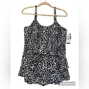 Island Escape woman 20W plus size tiered tankini top NWT Macy’s